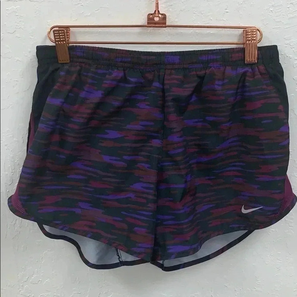 Nike Dri-Fit Women’s Running Purple Shorts size Small - Picture 1 of 5